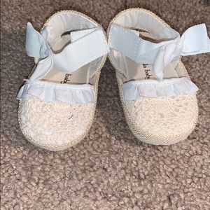 White infant Sandals size 2